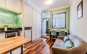 BHaus Jardins Poeta - Apartamento Premium - Próximo à Oscar Freire e Paulista - Academia - Mini Mercado - Piscina - Serviço de Arrumação e Bagagem - Recepção 24h - Vaga de Garagem - P91